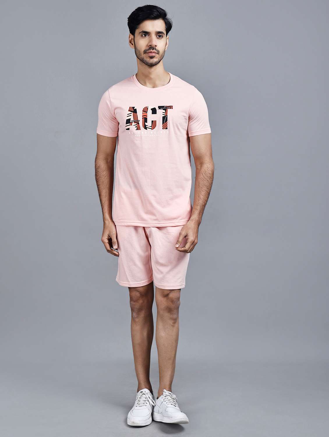 pink chest print detailed t-shirt & shorts set