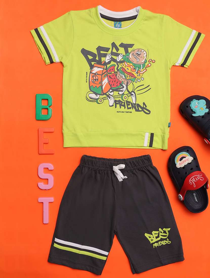 boys round neck printed shorts set