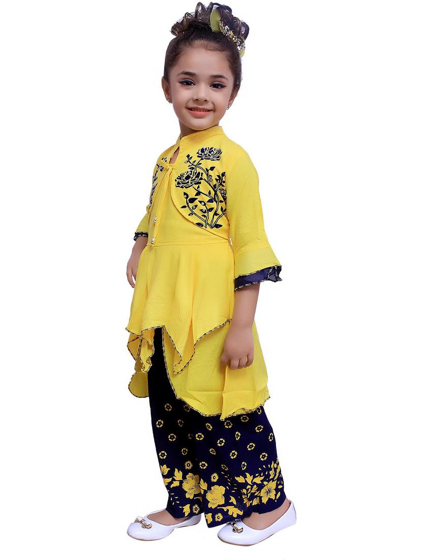 girls floral print kurta palazzo suit set - 20970075 - Standard Image - 2