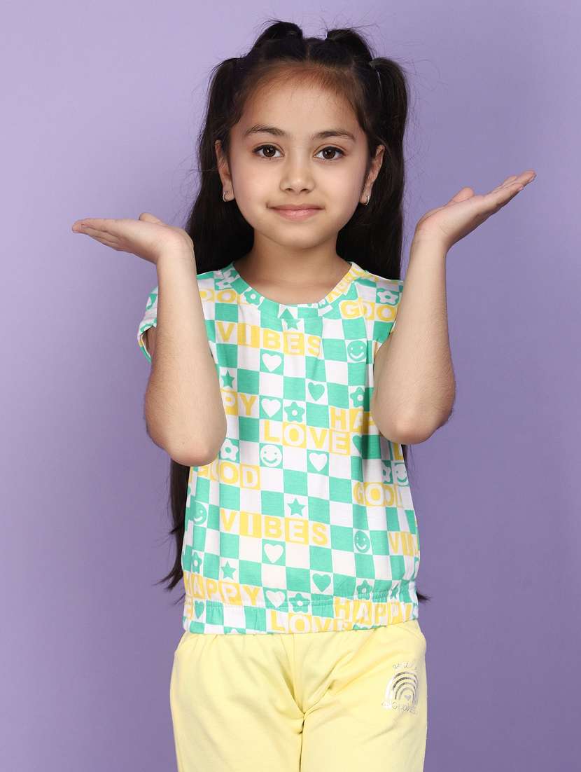 girls round neck printed regular tee