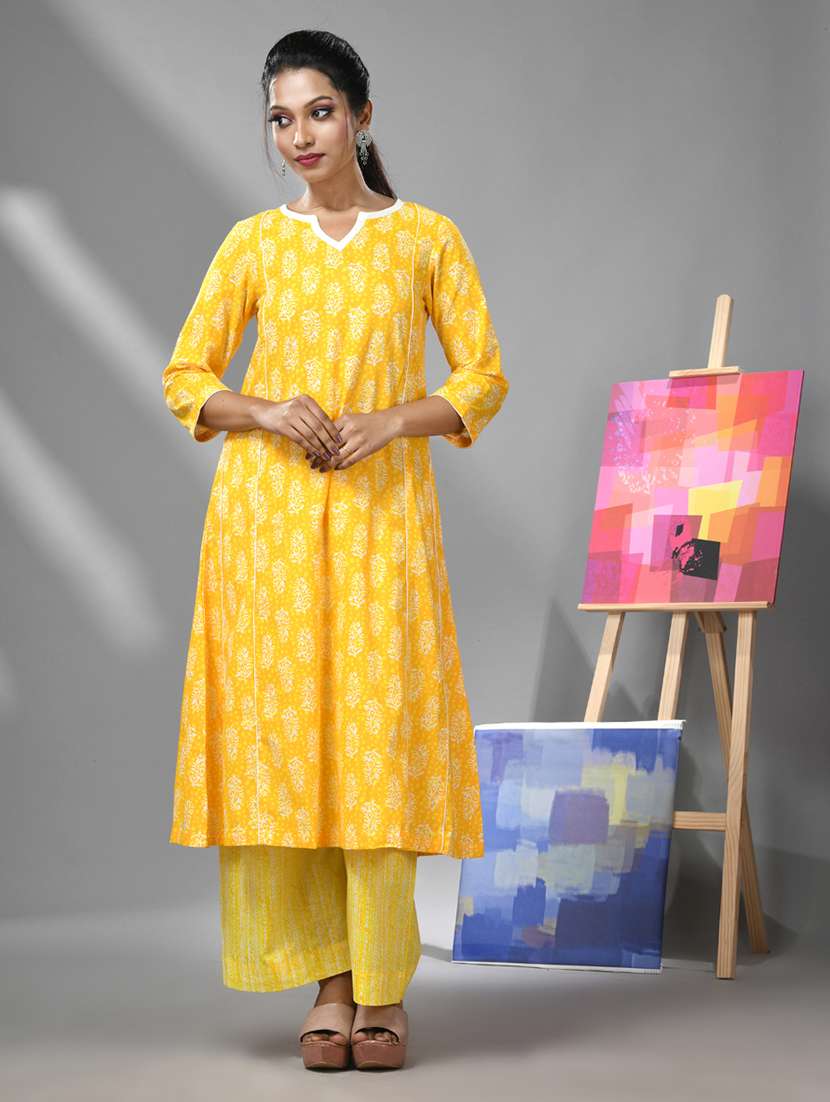 women paisley printed kurta palazzo set