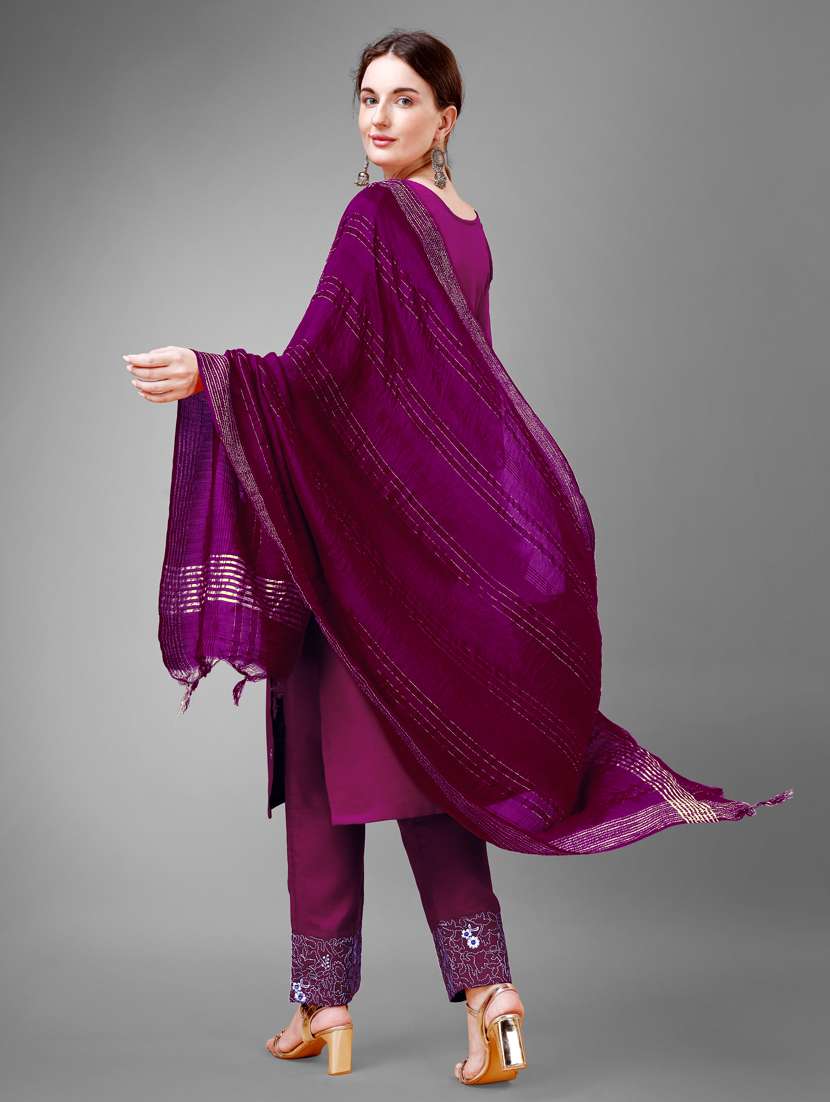 women embroidered kurta pant suit set - 20971699 - Standard Image - 2