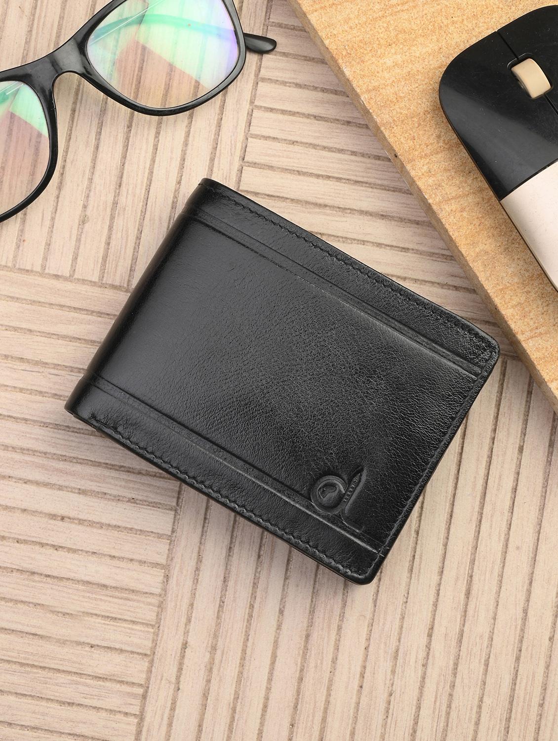 black leather wallet - 20980359 -  Zoom Image - 0