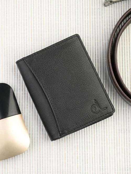 black leather wallet - 20980364 - Standard Image - 0
