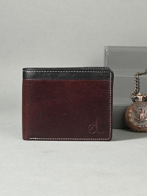 brown leather wallet - 20980371 - Standard Image - 0