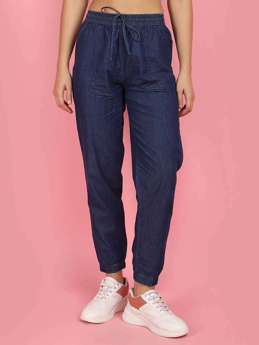 women solid mid rise jogger