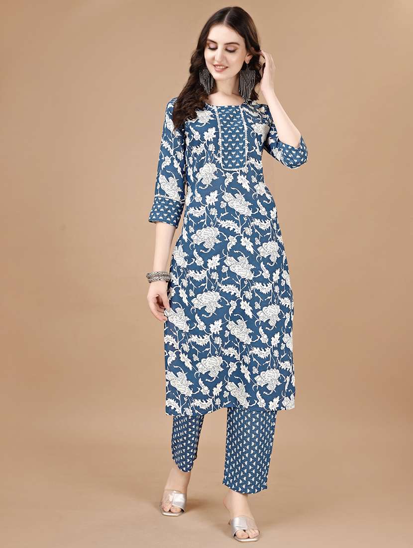 women blue round neck kurta pant set