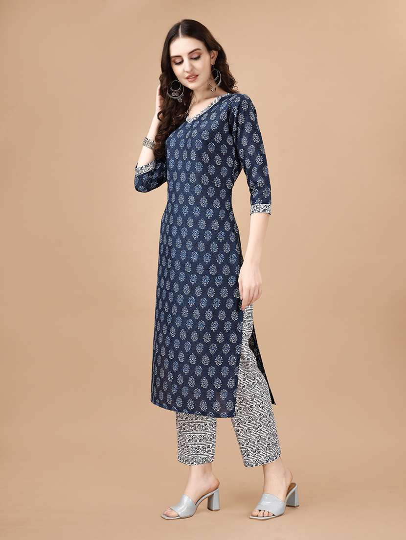 women blue v neck kurta pant set  - 20982529 -  Standard Image - 2