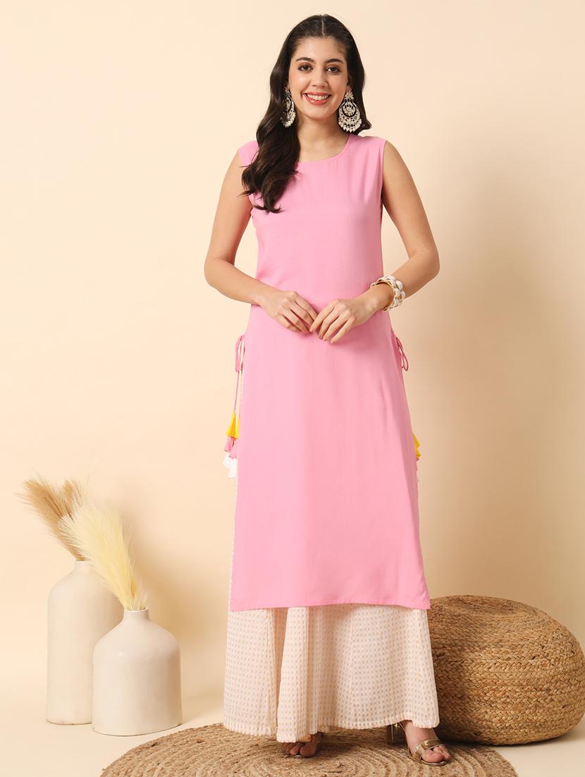 women solid sleveless straight kurta - 20996151 -  Zoom Image - 0