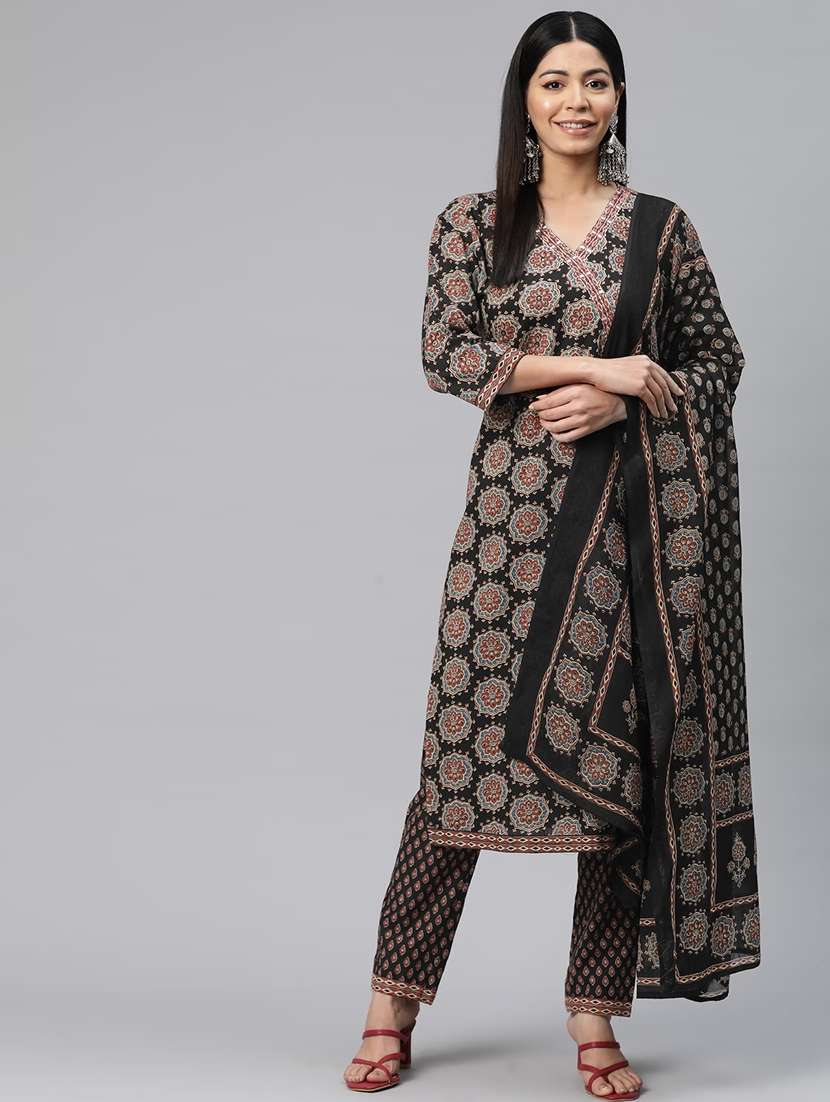 women three quarter sleeve kurta pant with dupatta set