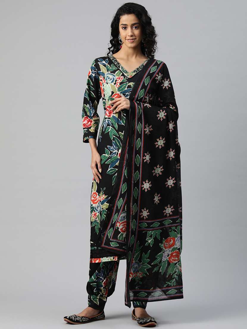 women three quarter sleeve kurta salwar with dupatta set - 20999778 -  Zoom Image - 0