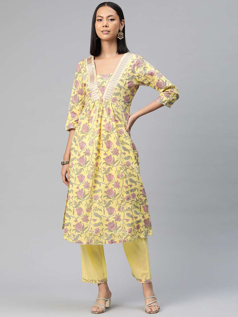 women three quarter sleeve kurta pant set