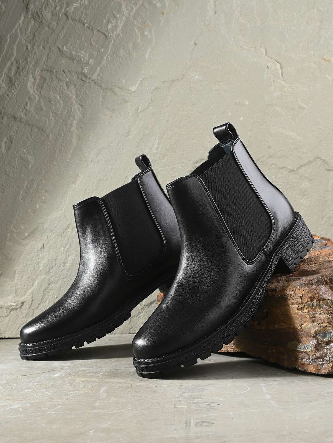 women slip on ankle lenght boot