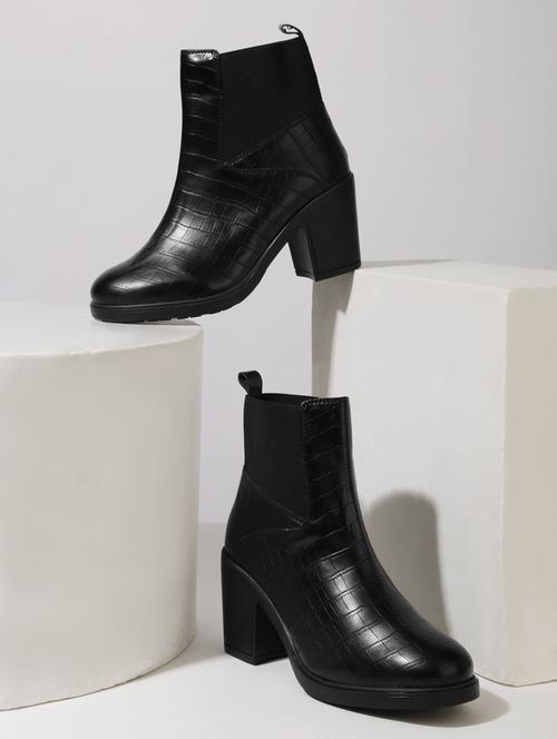women black solid ankle boots - 21021304 - Standard Image - 0