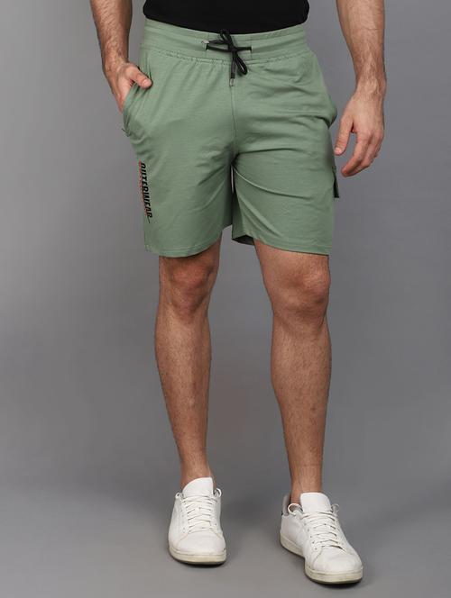 men solid mid rise cargo shorts - 21022456 - Standard Image - 0