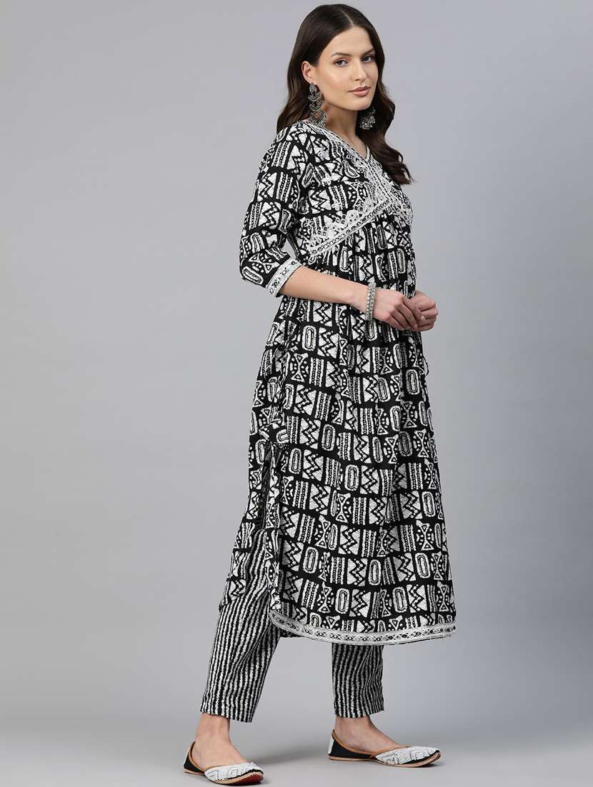 women three quarter sleeve kurta pant with dupatta set - 21031702 -  Standard Image - 2