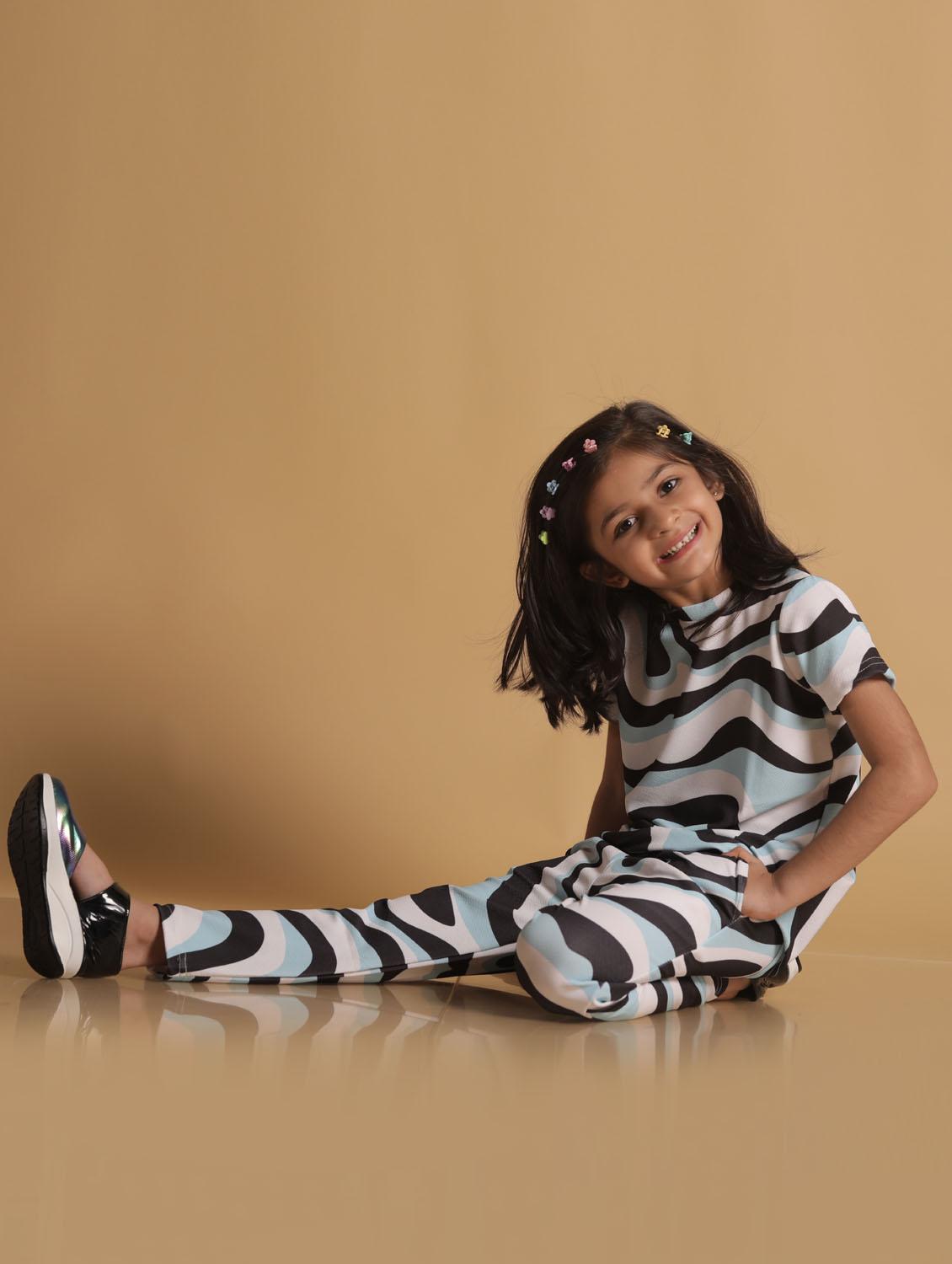 girls printed t-shirt and pajama set - 21033523 - Standard Image - 2