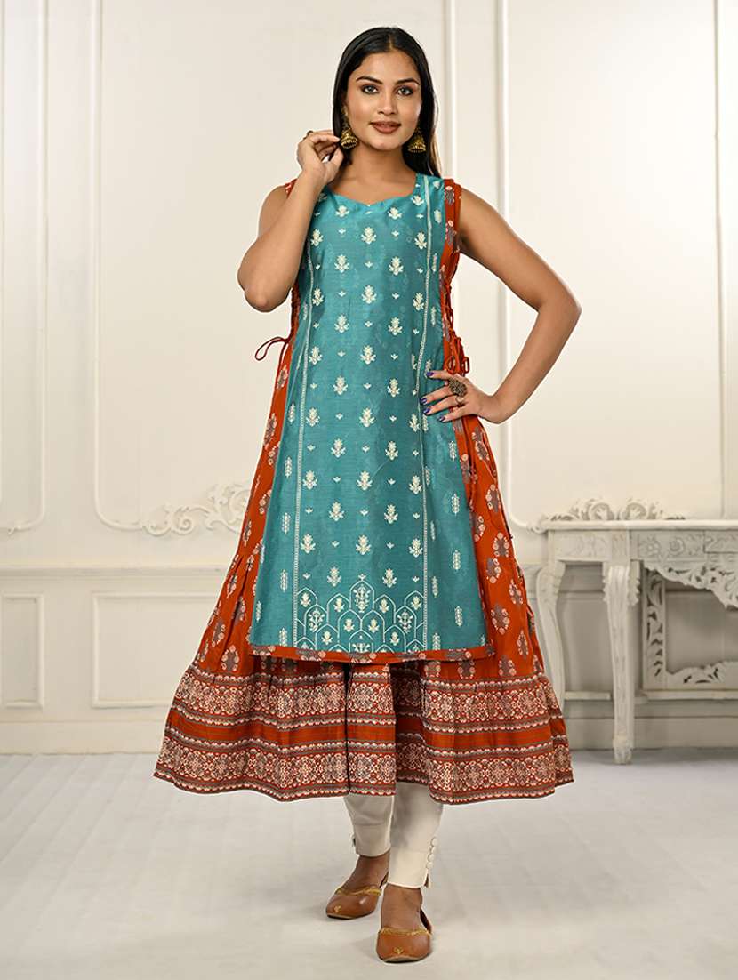 women round neck sleeveless layered kurta - 21034128 - Zoom Image - 0