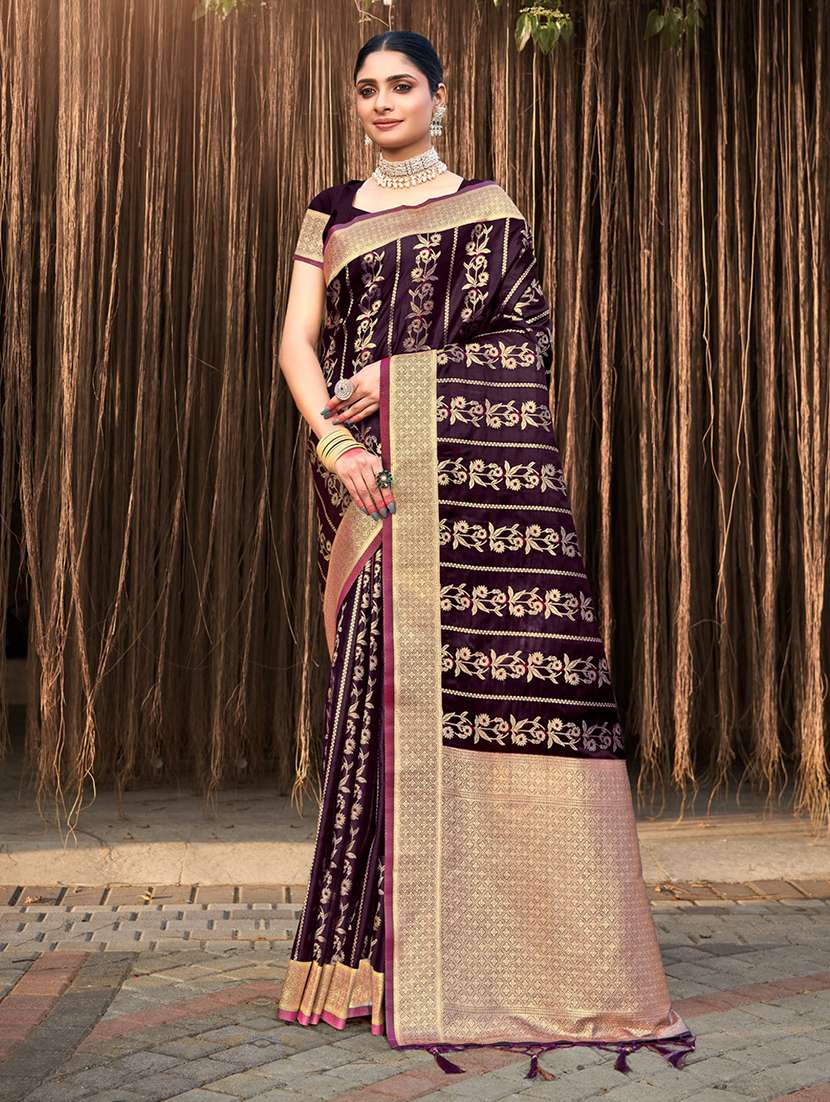 women self design banarasi saree with blouse