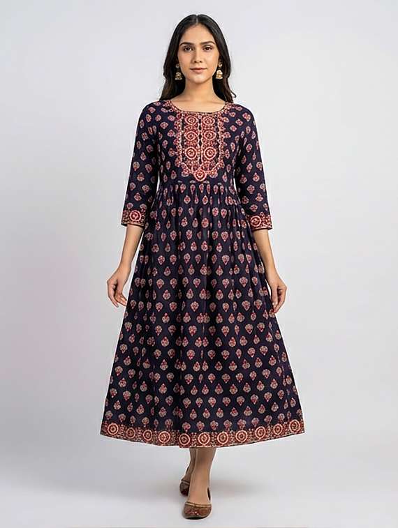 women printed three quarter sleeve kurta