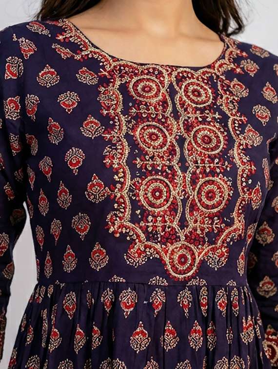 women printed three quarter sleeve kurta - 21043830 -  Standard Image - 2
