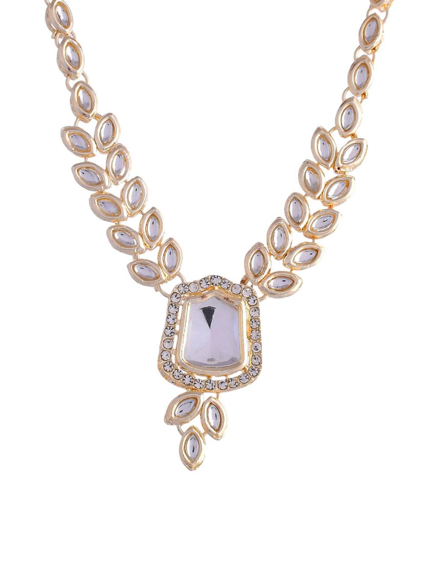 handcrafted white kundan necklace and earrings set - 21048011 - Standard Image - 2