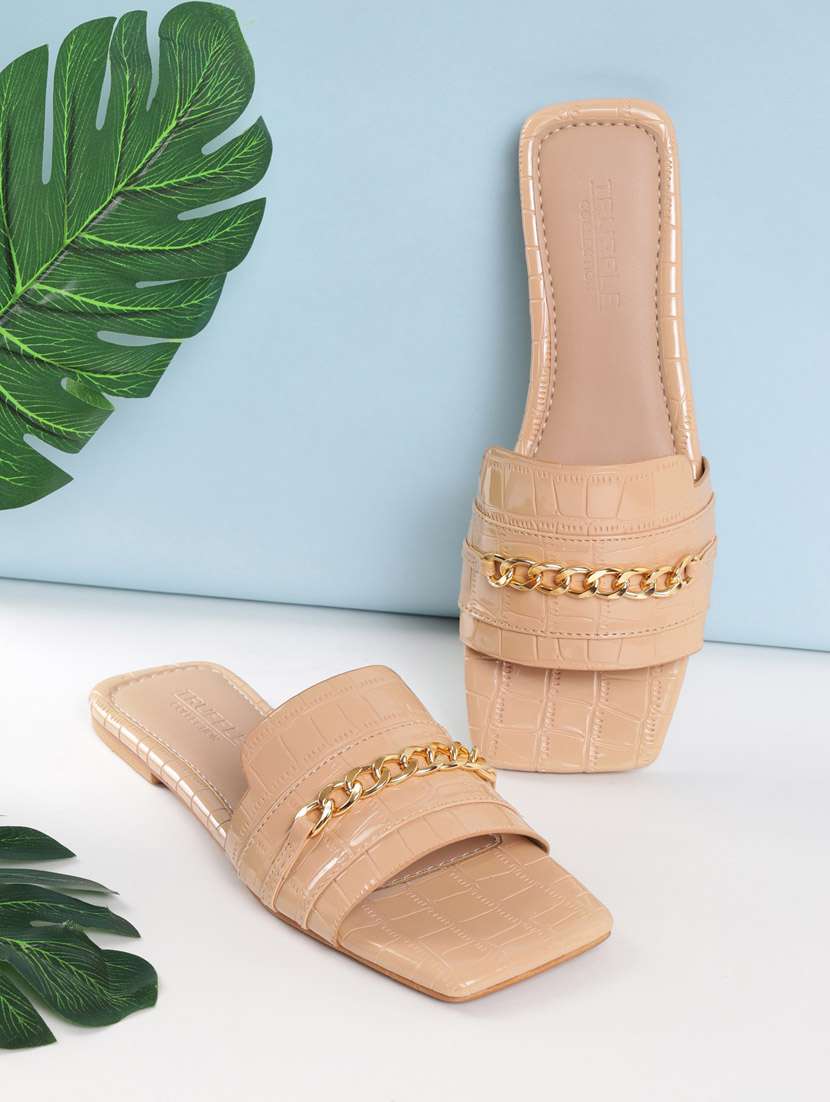 women slip on flats sandal