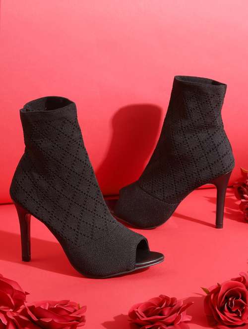 women solid pencil heel sandal