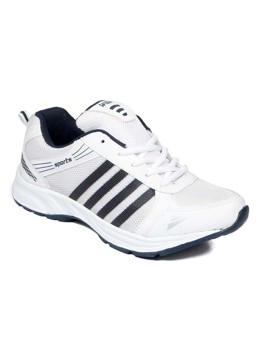 men white lace up sport shoe