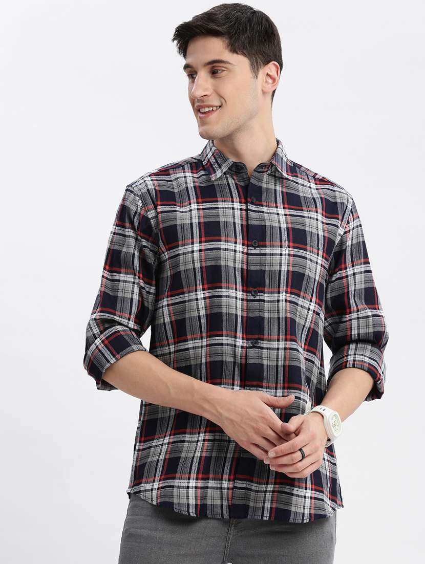 men long sleeved checkered casual shirt