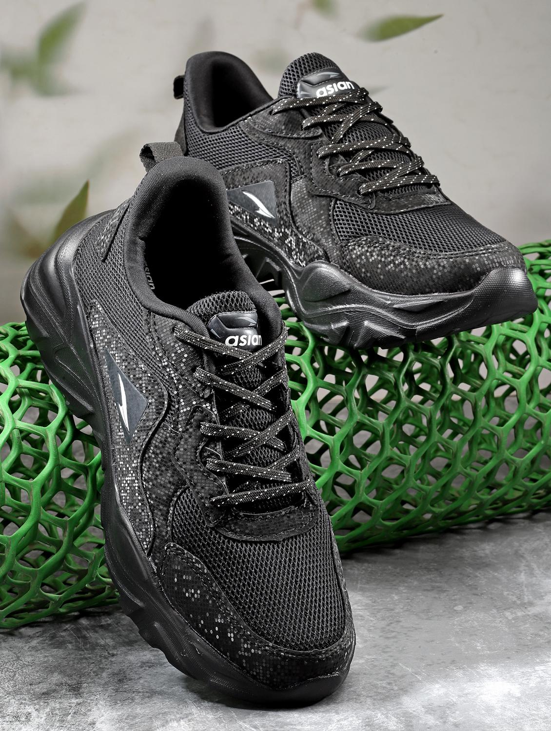 black lace-up sports shoes - 21057195 - Zoom Image - 0