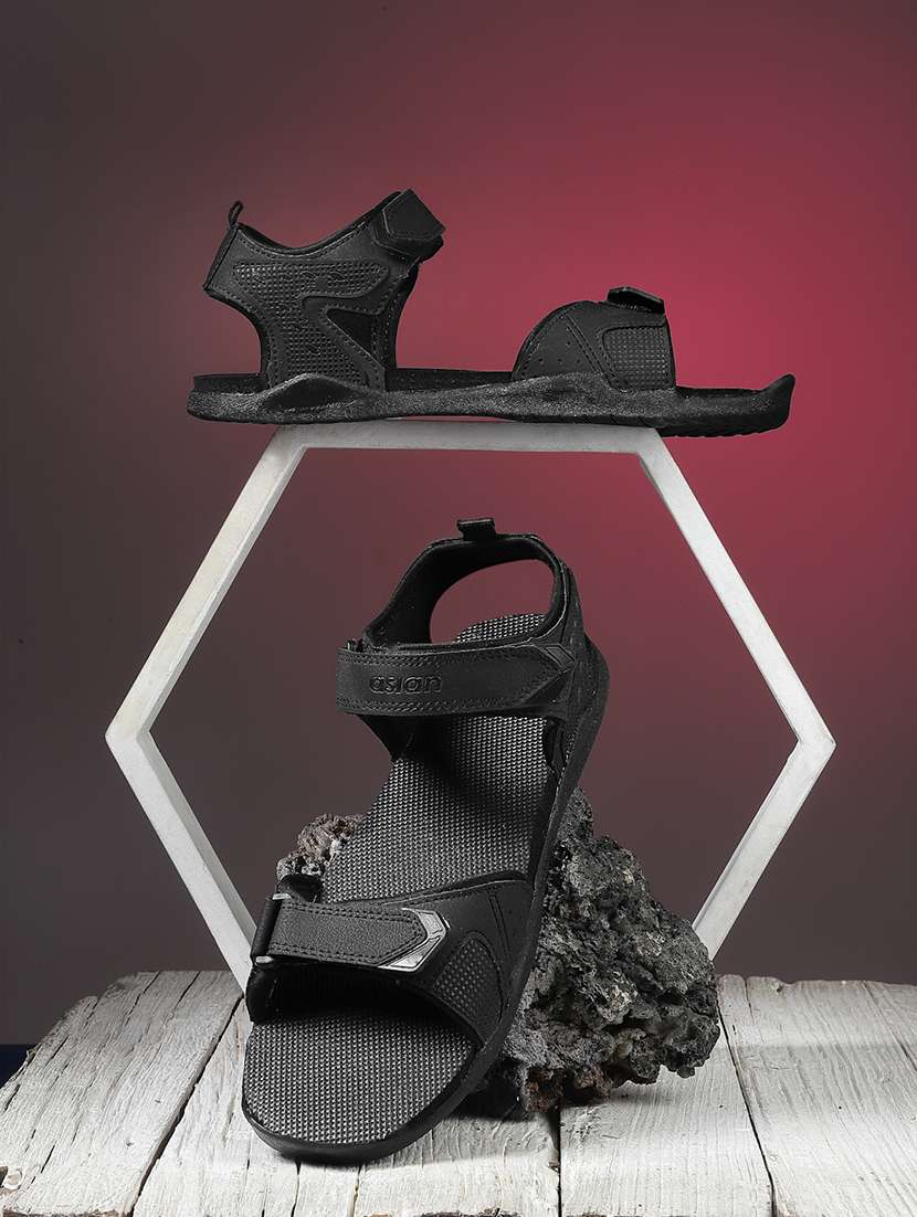 black synthetic & mesh back strap floaters