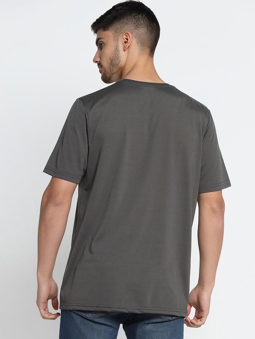 men round neck placement print t-shirt - 21062357 - Standard Image - 2