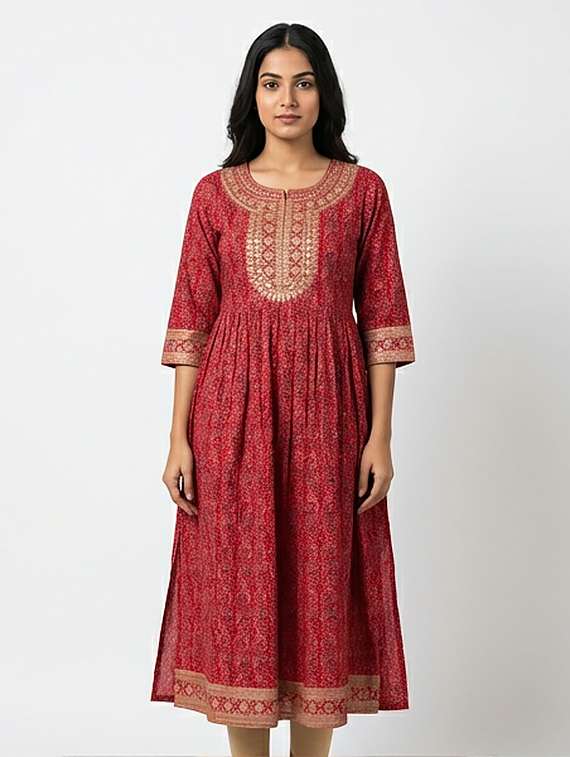 women printed three quarter sleeve kurta