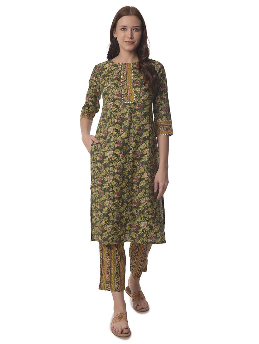 women three quarter sleeve straight kurta - 21070460 - Zoom Image - 0