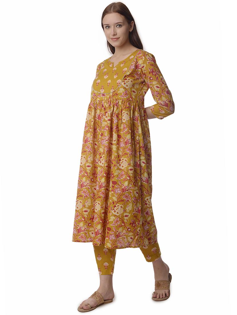 women three quarter sleeve a-line kurta - 21070462 - Standard Image - 2