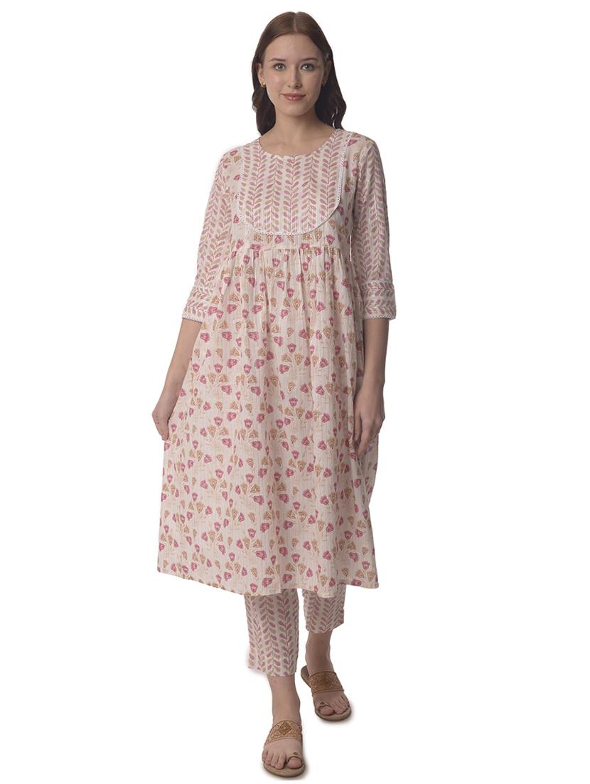 women three quarter sleeve a-line kurta - 21070463 - Zoom Image - 0
