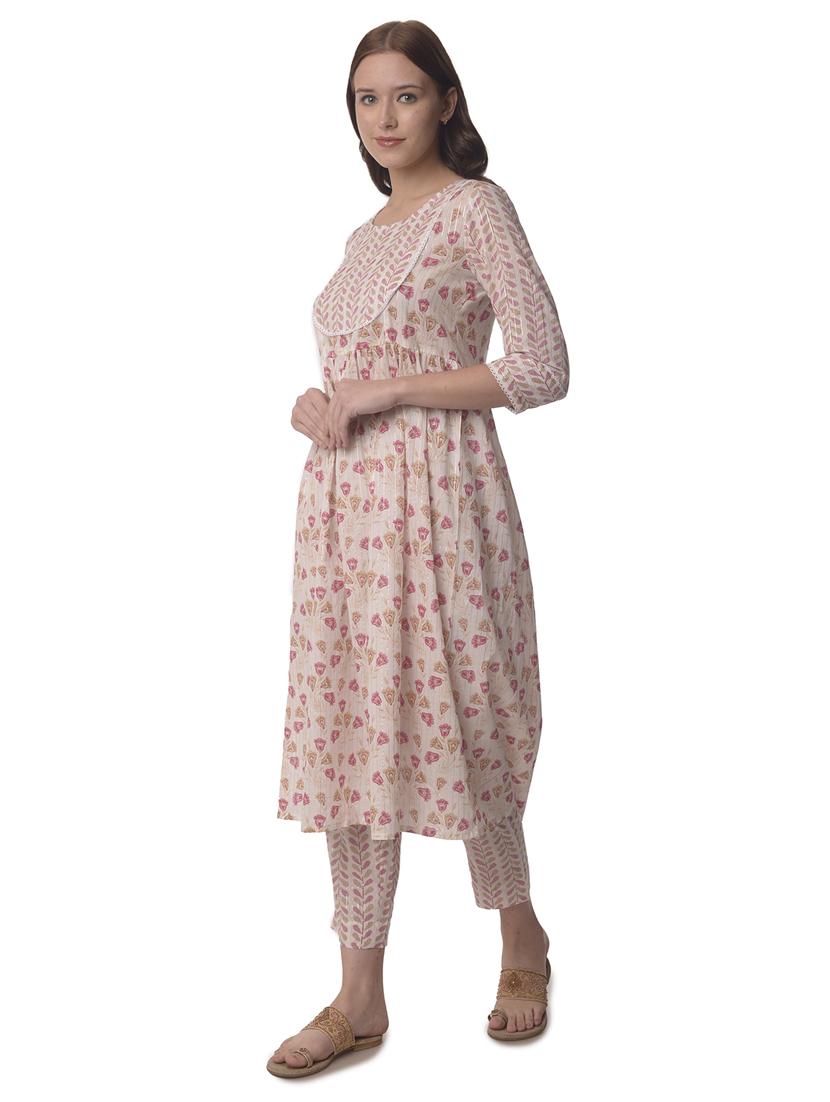 women three quarter sleeve a-line kurta - 21070463 - Standard Image - 2