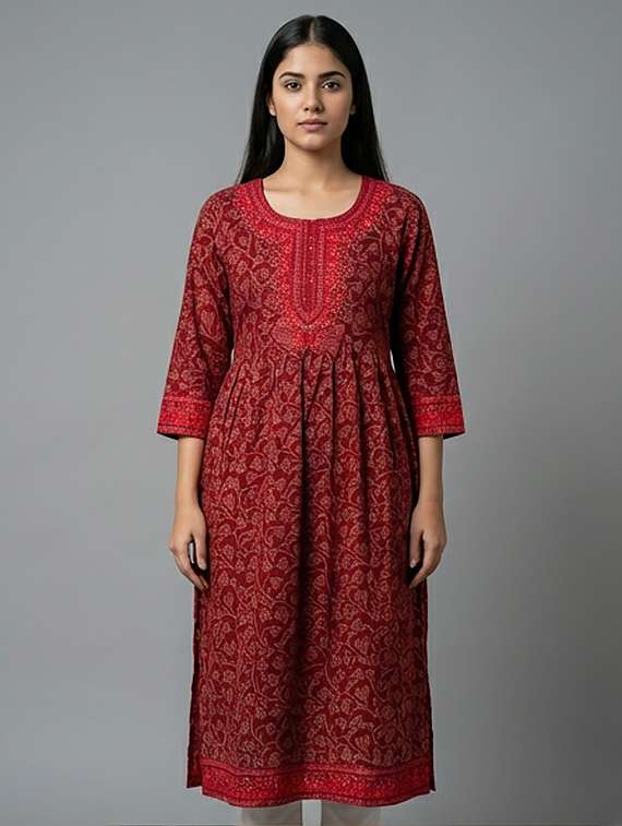 women printed three quarter sleeve kurta
