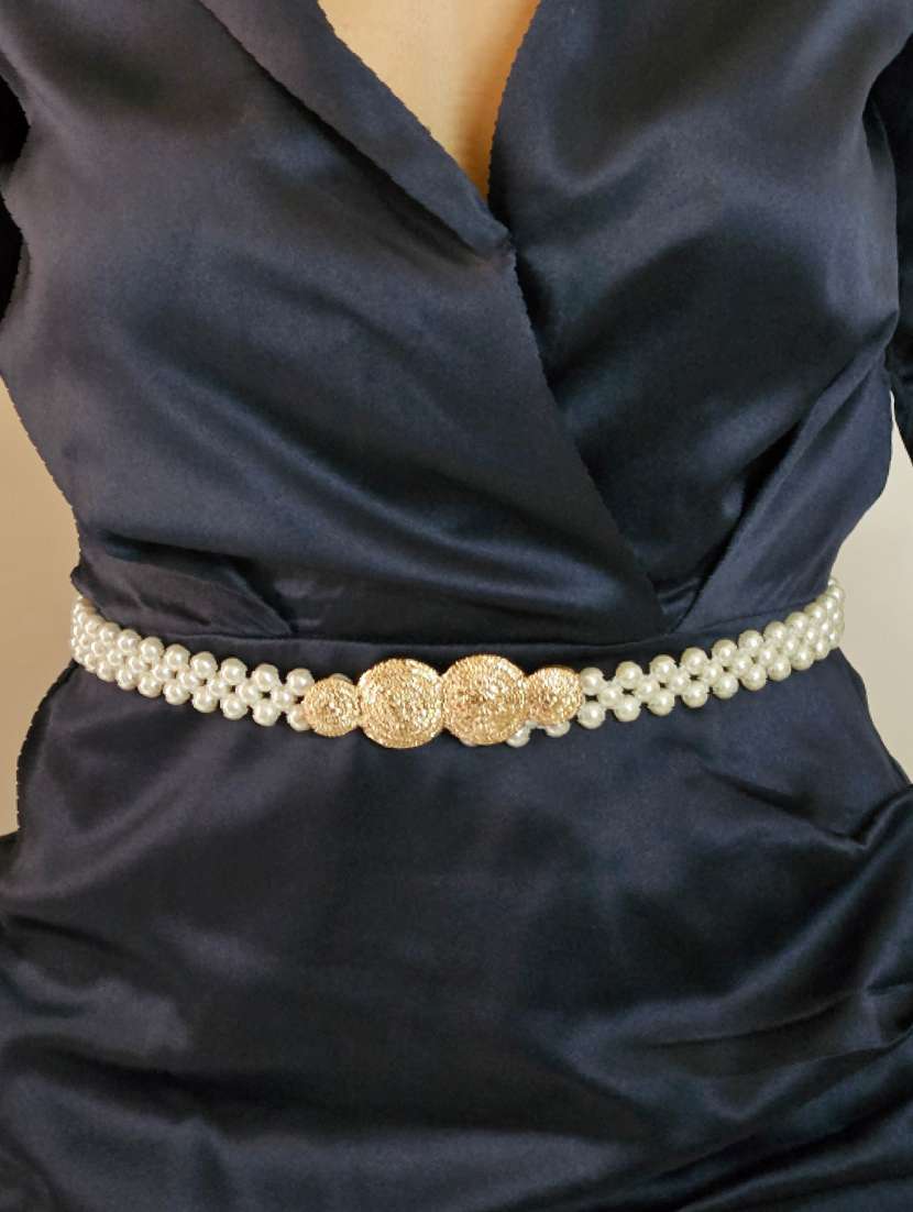 women white buckle belt