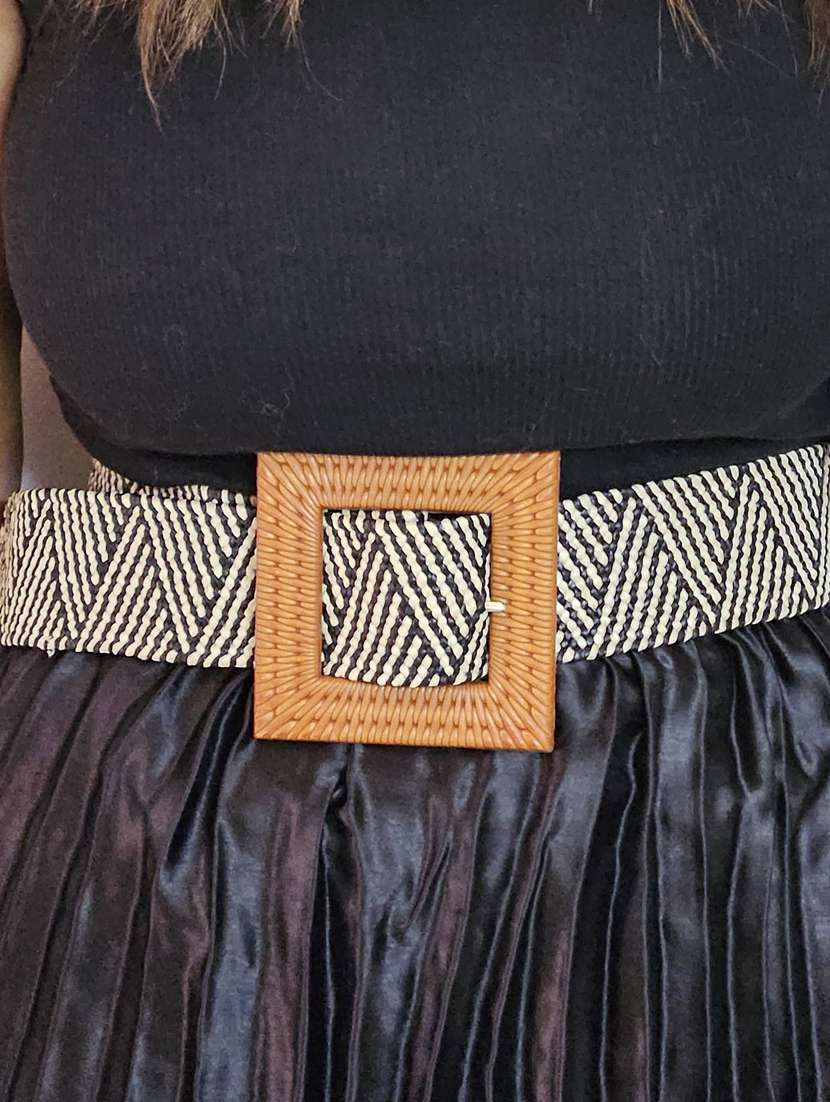 women white buckle belt