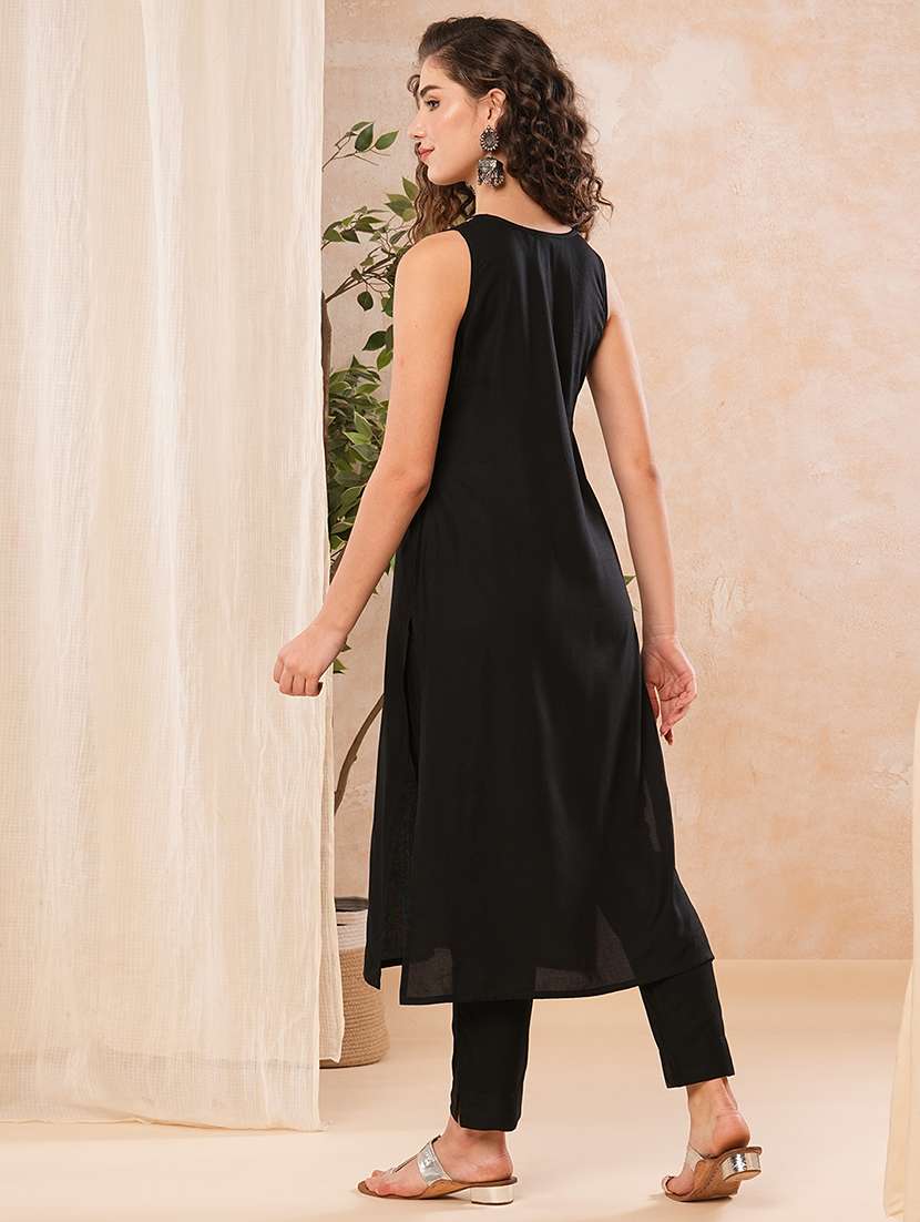 globus women black floral embroidered straight kurta & elasticated pants set - 21082076 -  Standard Image - 2