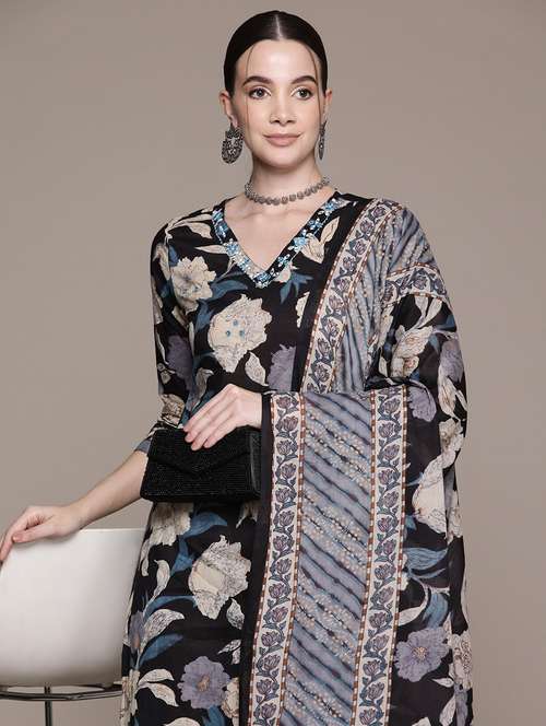 women three quarter sleeve kurta salwar with dupatta set - 21087674 - Standard Image - 0