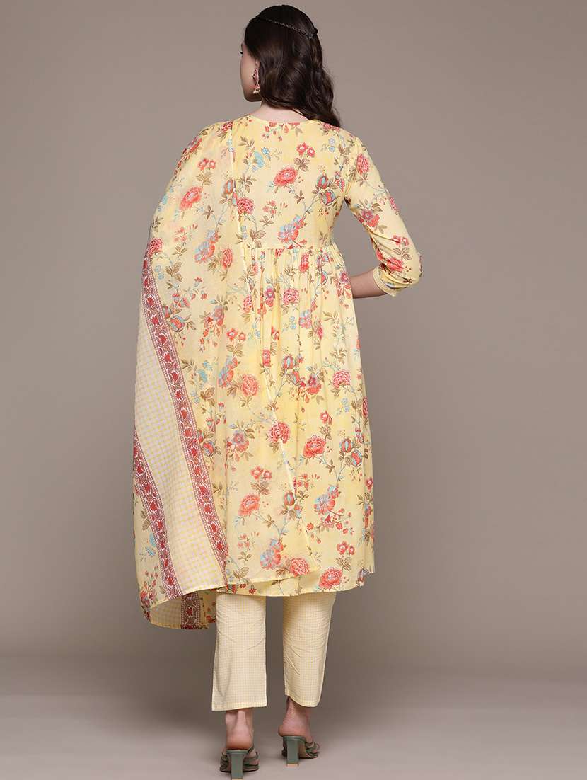 women three quarter sleeve kurta pant with dupatta set - 21087729 - Standard Image - 2