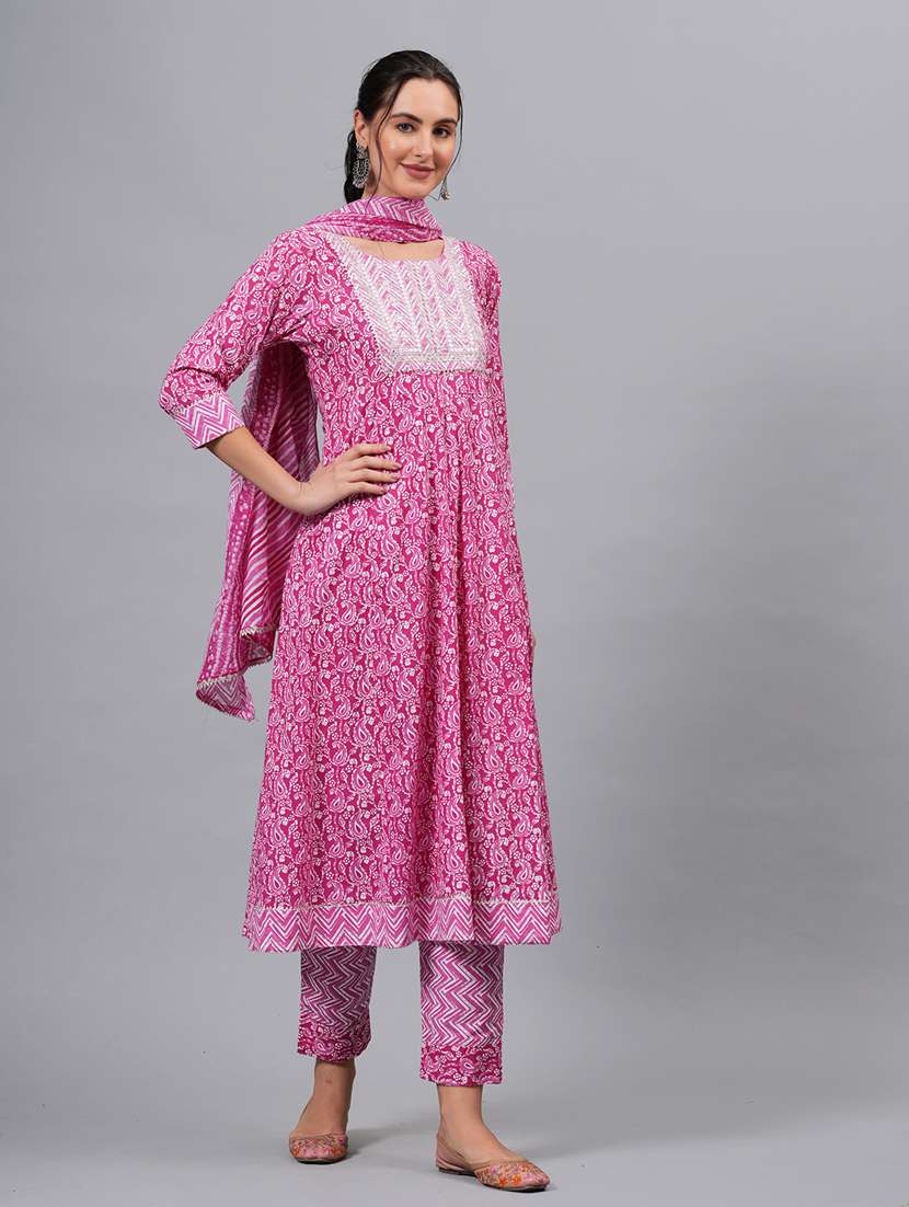 women paisley printed kurta pant with dupatta set - 21100080 - Standard Image - 2
