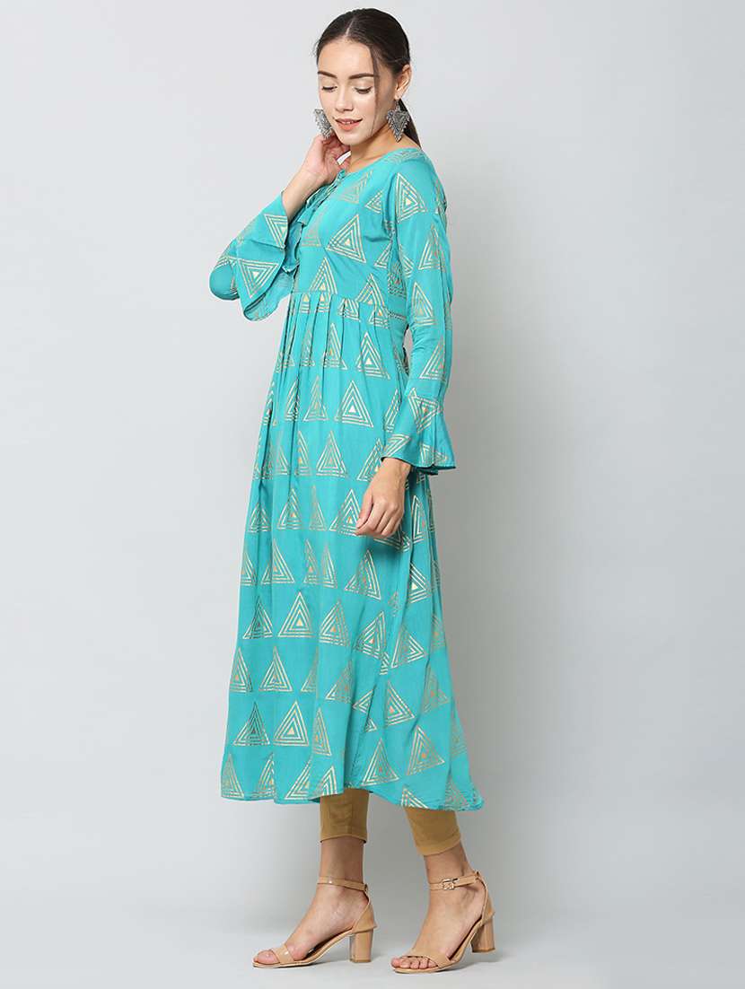 women three quarter sleeves flared kurta - 21100533 - Standard Image - 2