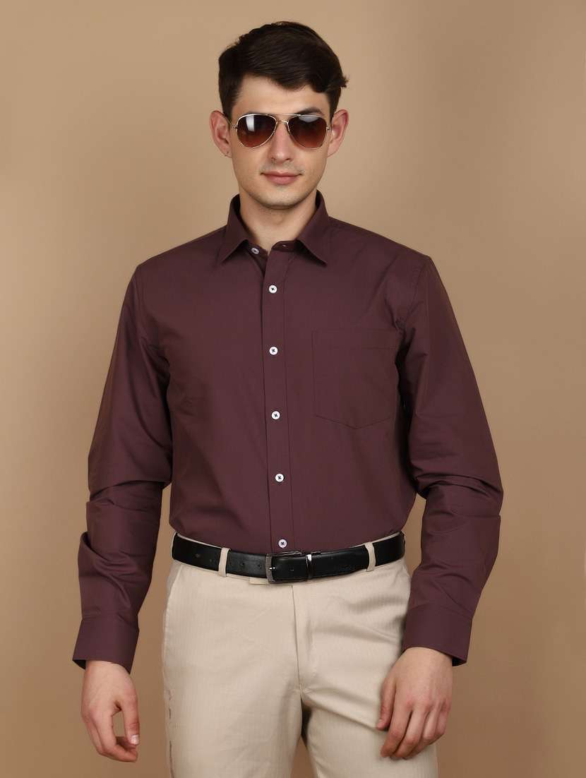 men burgundy solid regular fit collared casual shirt