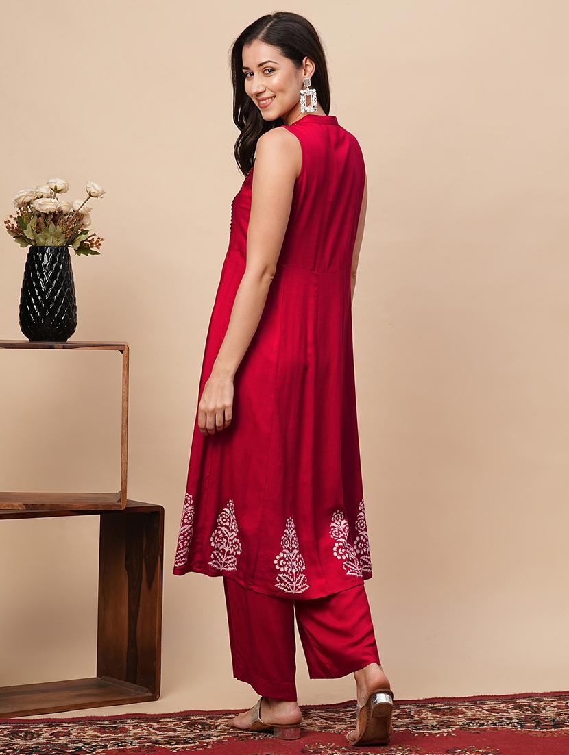 globus women red embroidered yoke panelled a-line kurta with straight pants - 21116305 - Standard Image - 2