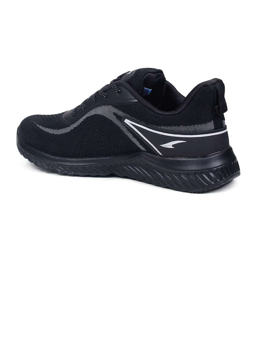 men lace up sport shoes - 21116970 -  Standard Image - 2