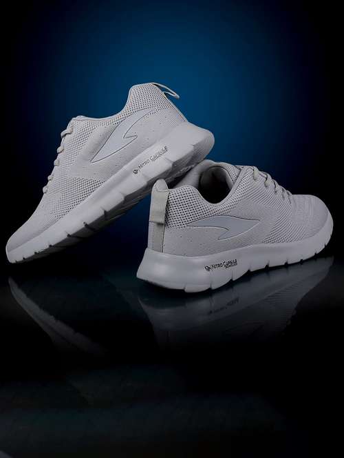 men lace up sport shoes - 21116976 -  Standard Image - 0